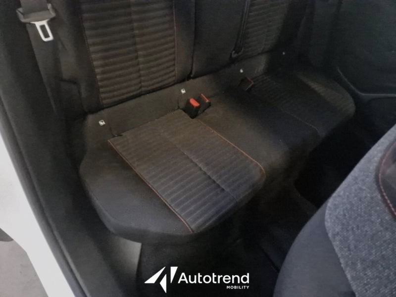 Peugeot 2008 usata a Bari (11)
