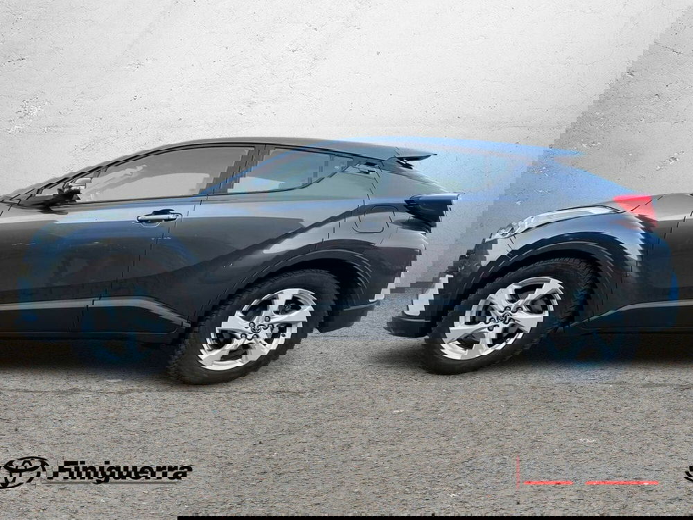 Toyota Toyota C-HR usata a Sondrio (6)