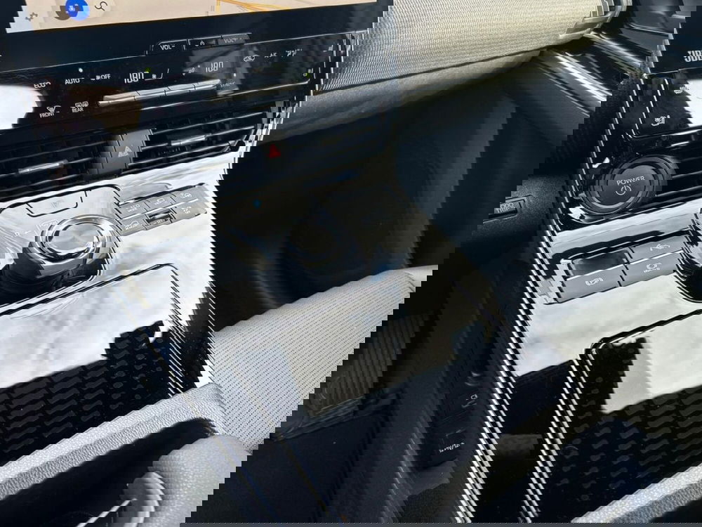 Toyota bZ4X usata a Piacenza (16)