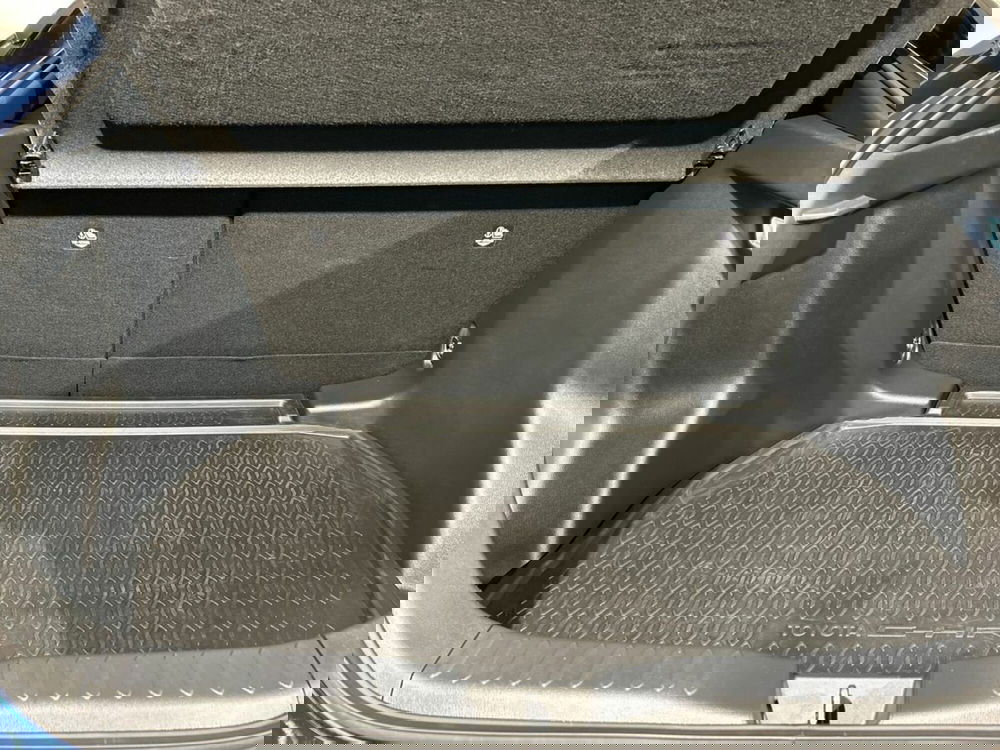 Toyota Toyota C-HR usata a Lecco (12)