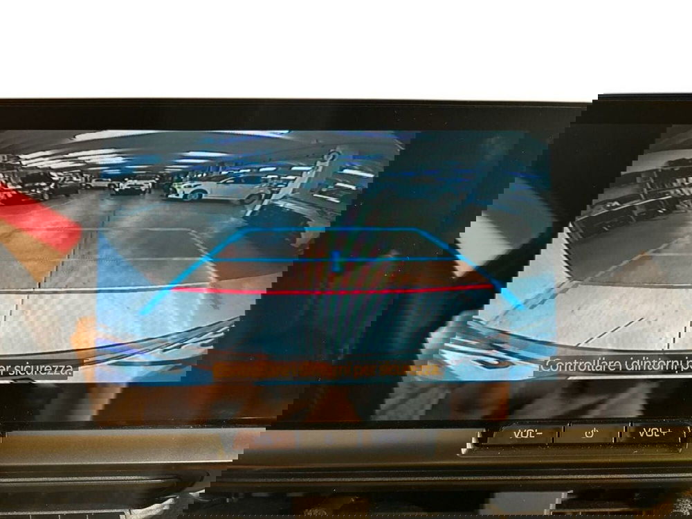 Toyota Toyota C-HR usata a Lecco (13)