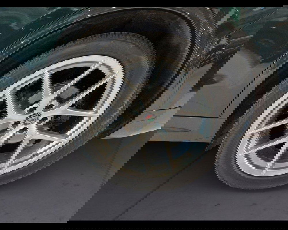 Alfa Romeo Stelvio usata a Torino (14)