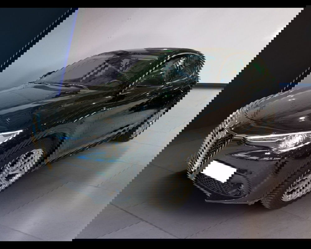 Alfa Romeo Stelvio usata a Torino (8)