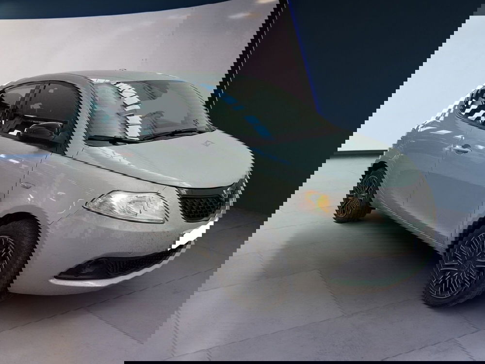 Lancia Ypsilon usata a Torino (2)