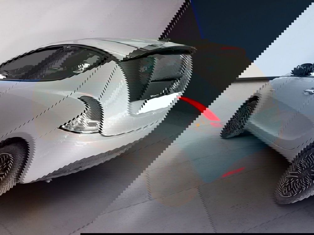 Lancia Ypsilon usata a Torino (4)