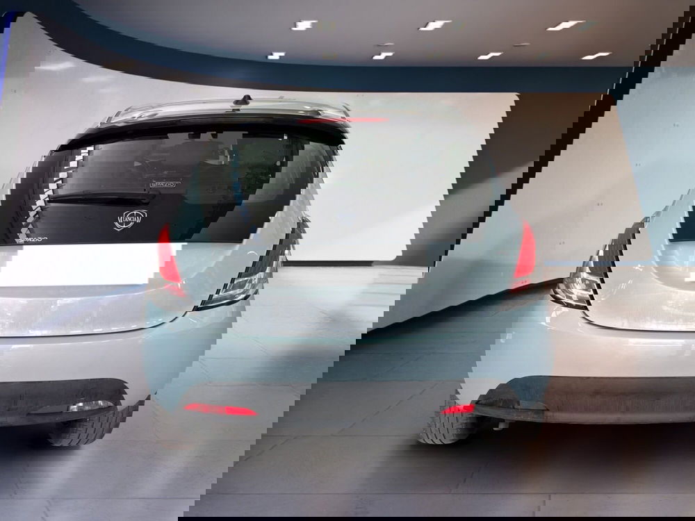 Lancia Ypsilon usata a Torino (5)