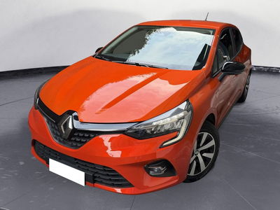 Renault Clio Full Hybrid E-Tech 145 CV 5 porte Equilibre del 2023 usata a Meda