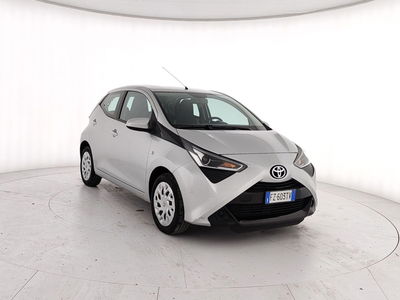 Toyota Aygo 1.0 VVT-i 72 CV 5 porte x-trend del 2019 usata a Caserta