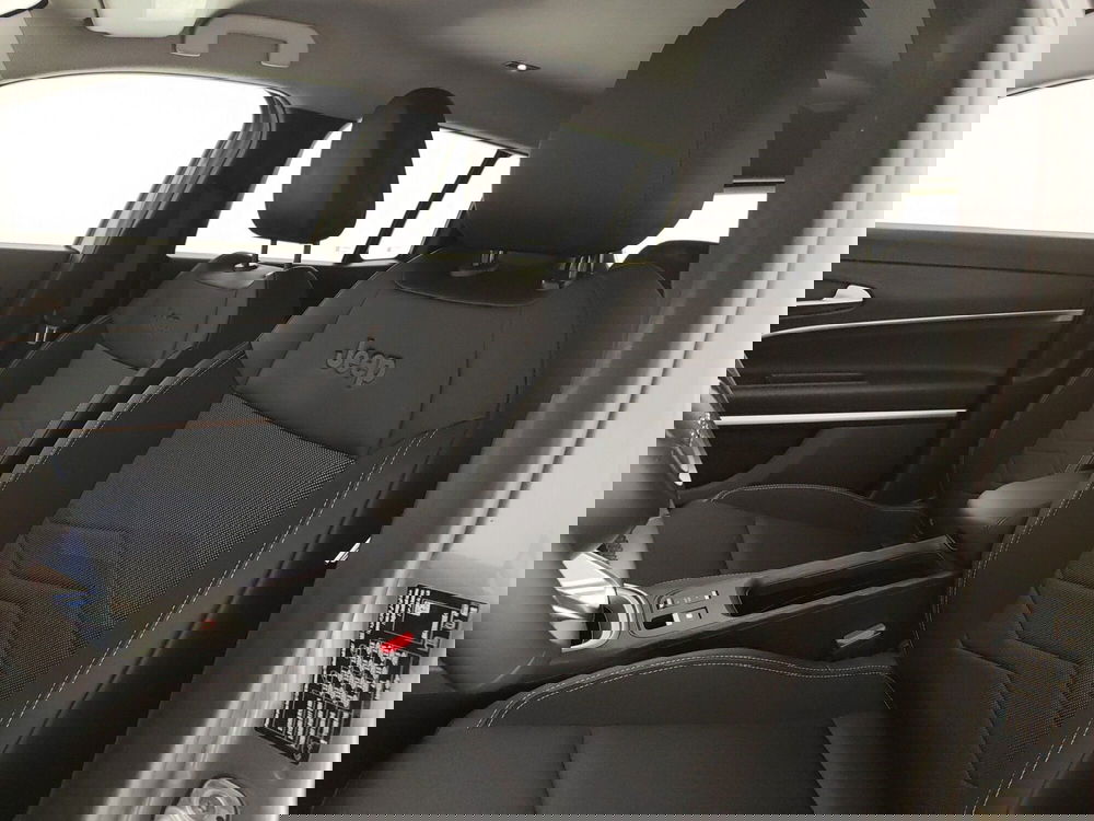 Jeep Avenger usata a Caserta (17)