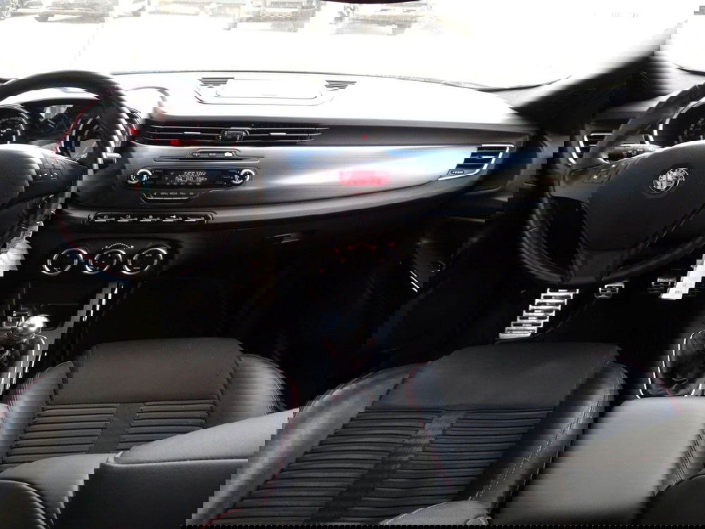 Alfa Romeo Giulietta usata a Padova (12)