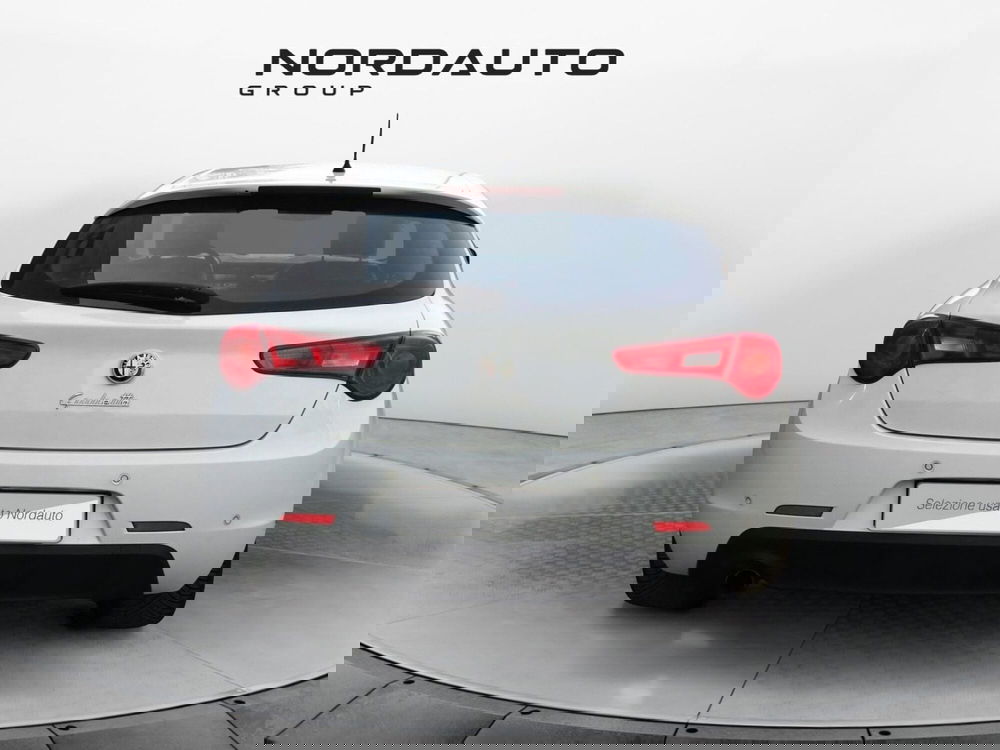 Alfa Romeo Giulietta usata a Padova (6)