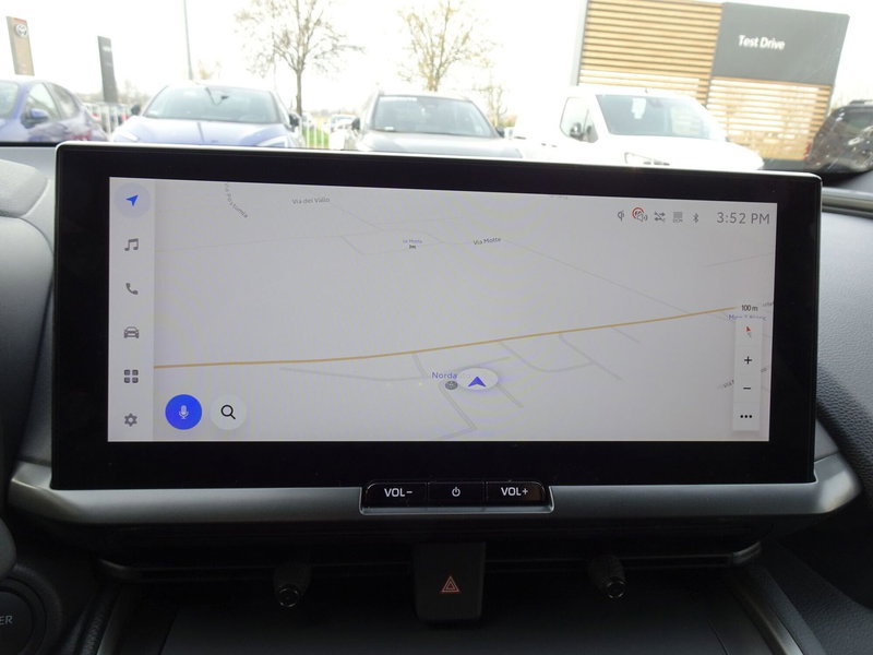 Toyota Toyota C-HR nuova a Treviso (17)