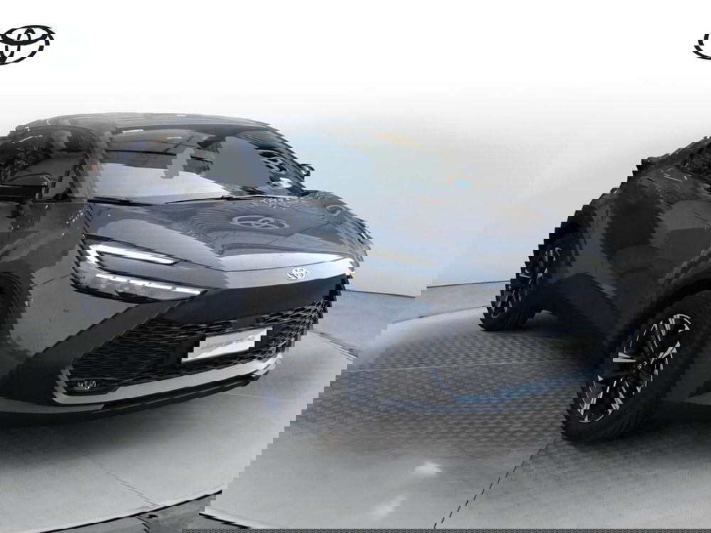 Toyota Toyota C-HR nuova a Treviso (3)