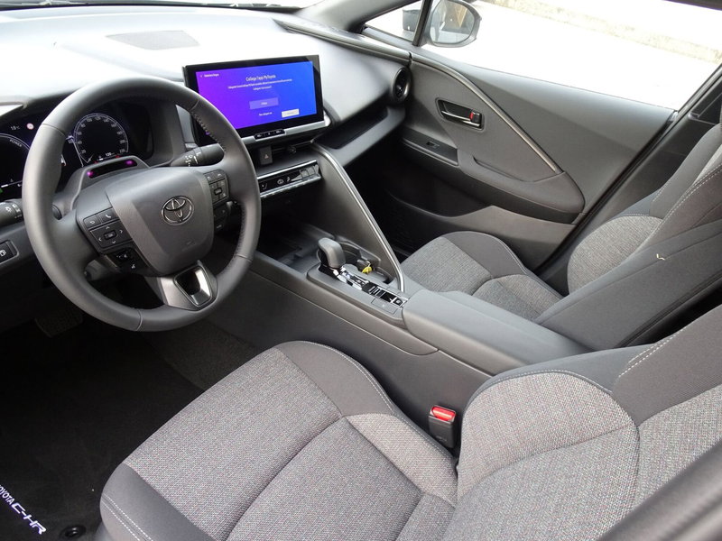 Toyota Toyota C-HR nuova a Treviso (8)