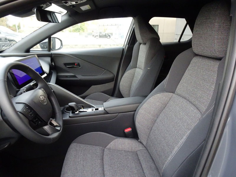 Toyota Toyota C-HR nuova a Treviso (9)