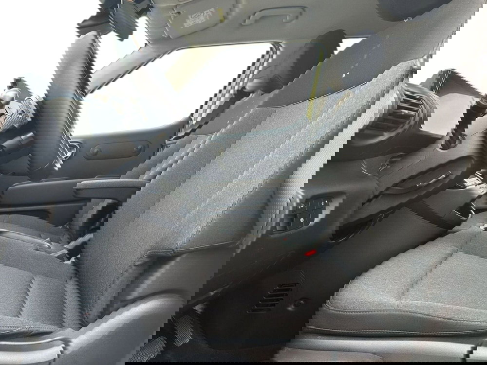 Hyundai Inster nuova a Pistoia (12)