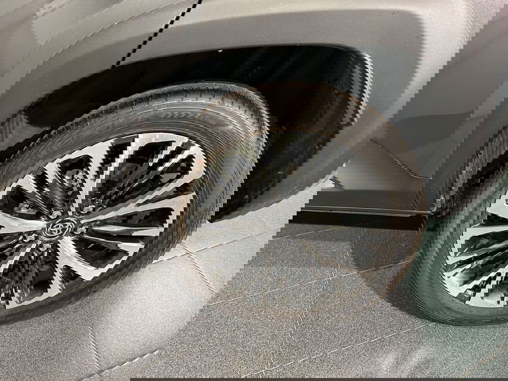 Toyota Yaris Cross usata a Milano (6)