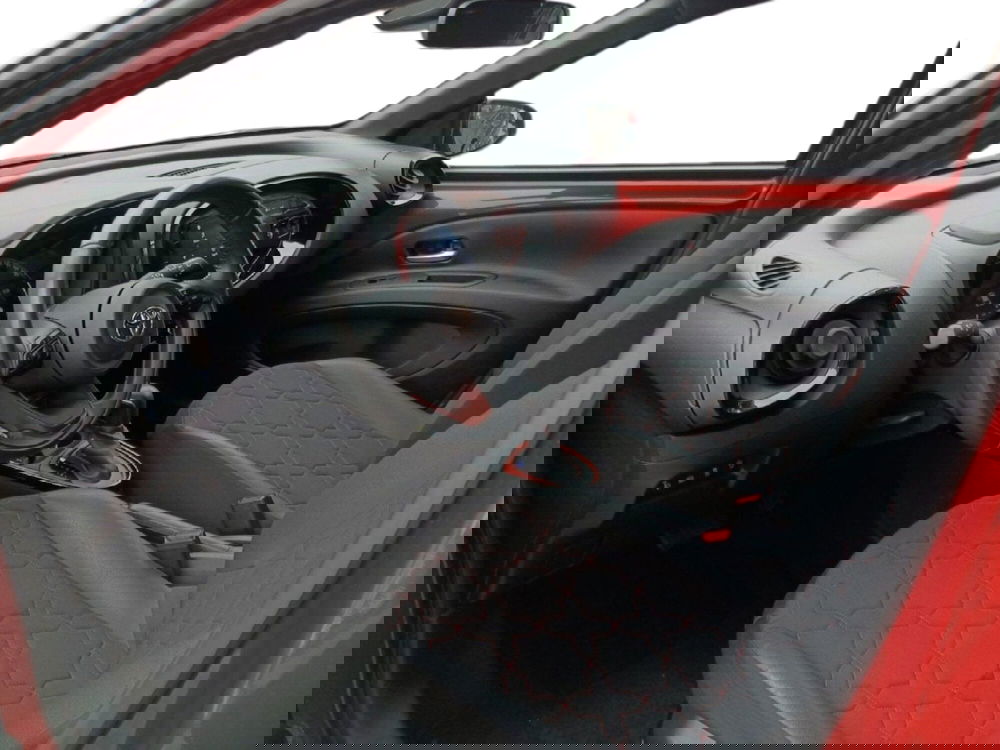 Toyota Aygo X usata a Milano (15)