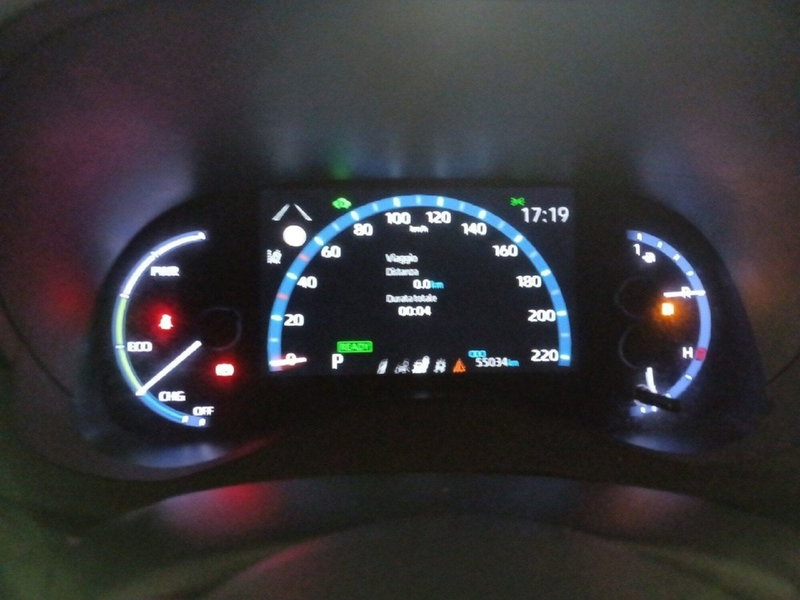 Toyota Yaris Cross usata a Milano (13)