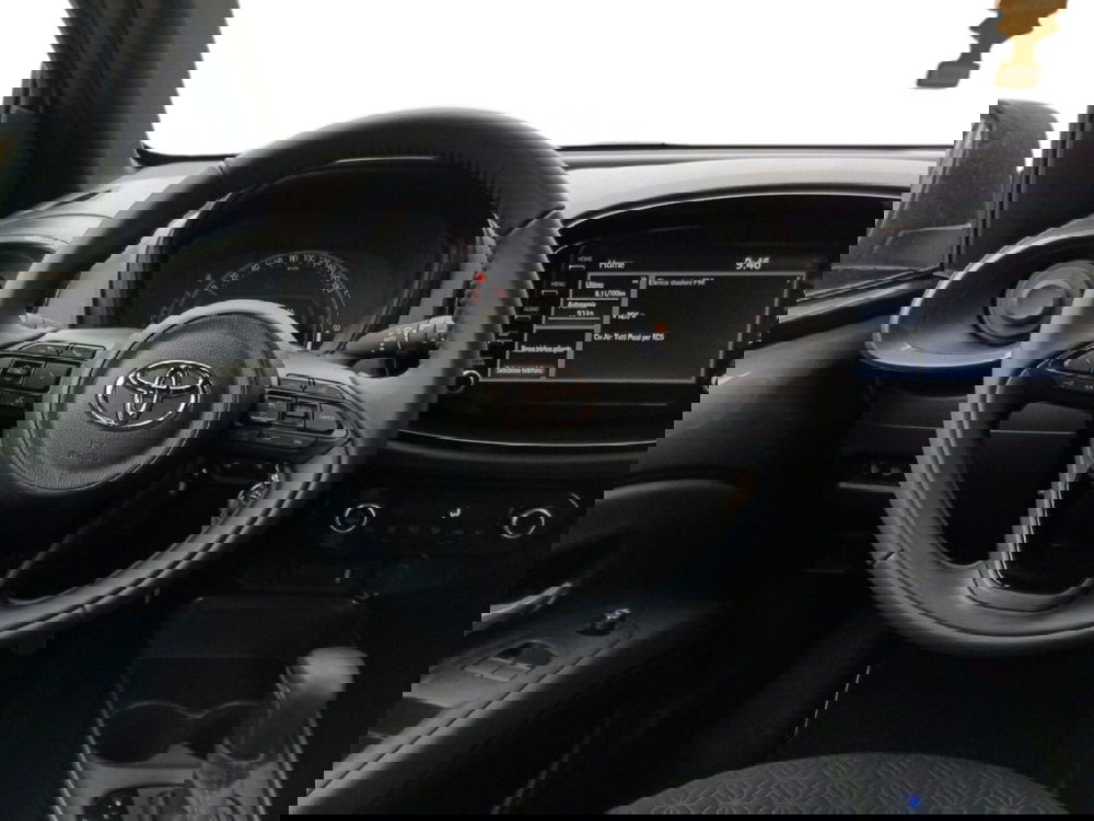 Toyota Aygo X usata a Milano (10)