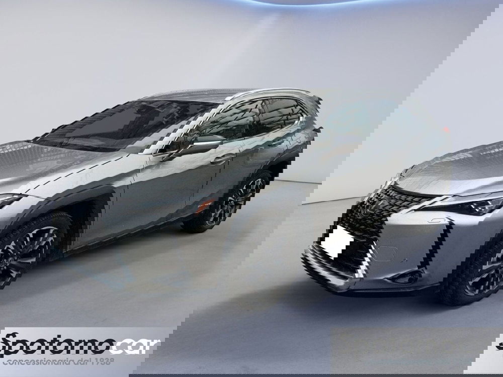 Lexus UX usata a Milano