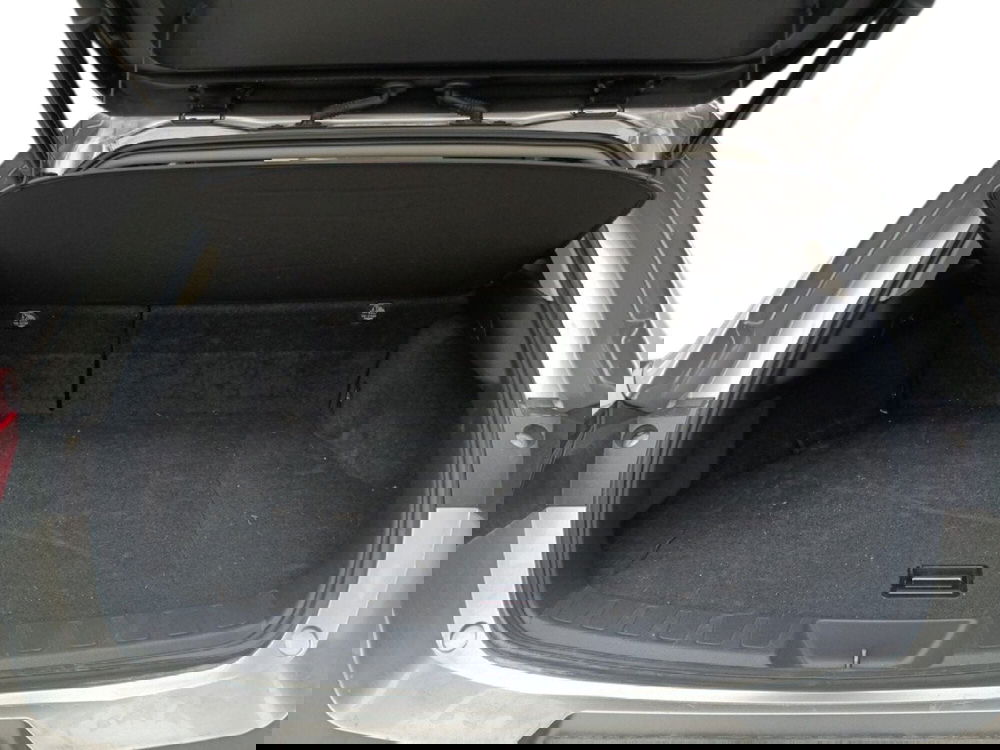 Lexus UX usata a Milano (12)