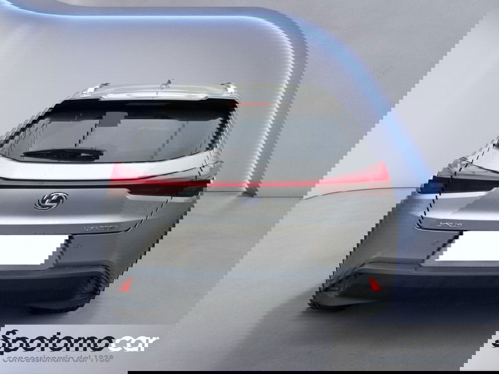 Lexus UX usata a Milano (5)