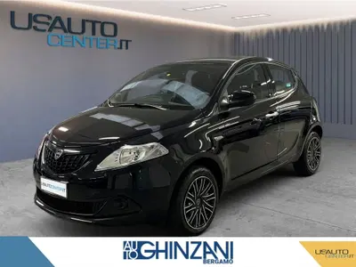 Lancia Ypsilon 1.0 FireFly 5 porte S&amp;S Hybrid Gold Plus del 2023 usata a Bergamo