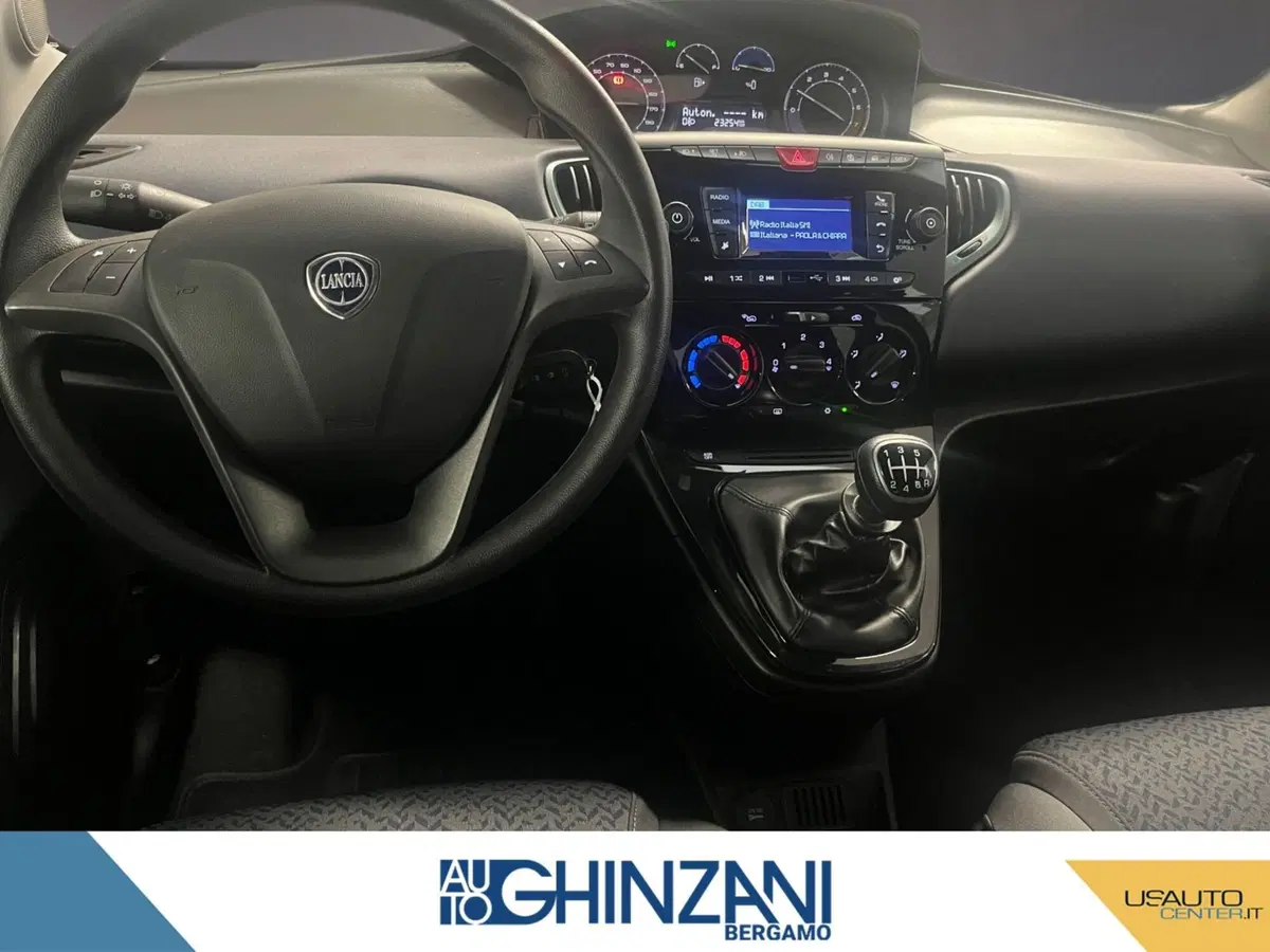 Lancia Ypsilon usata a Bergamo (13)
