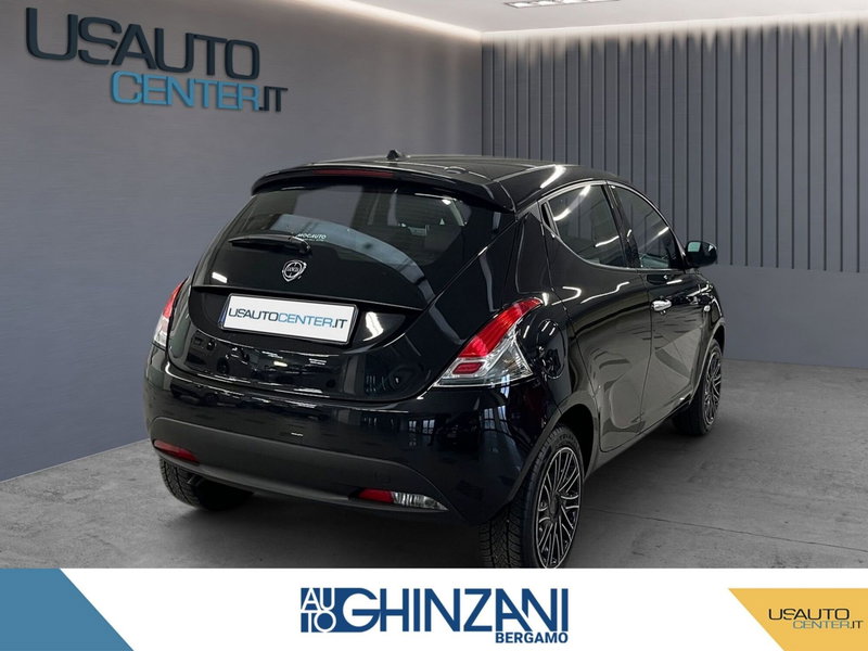 Lancia Ypsilon usata a Bergamo (4)