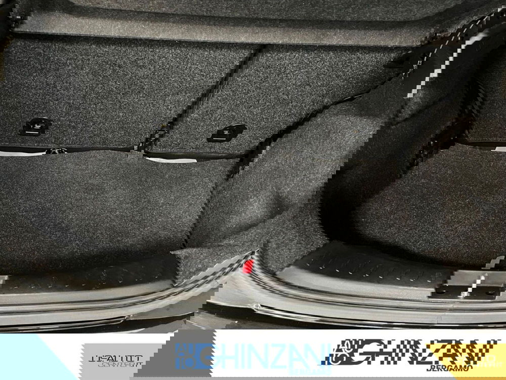 Lancia Ypsilon usata a Bergamo (9)