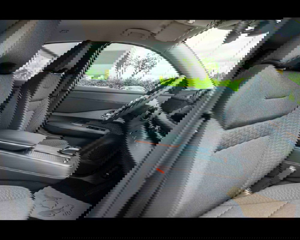 Nissan Ariya nuova a Treviso (11)