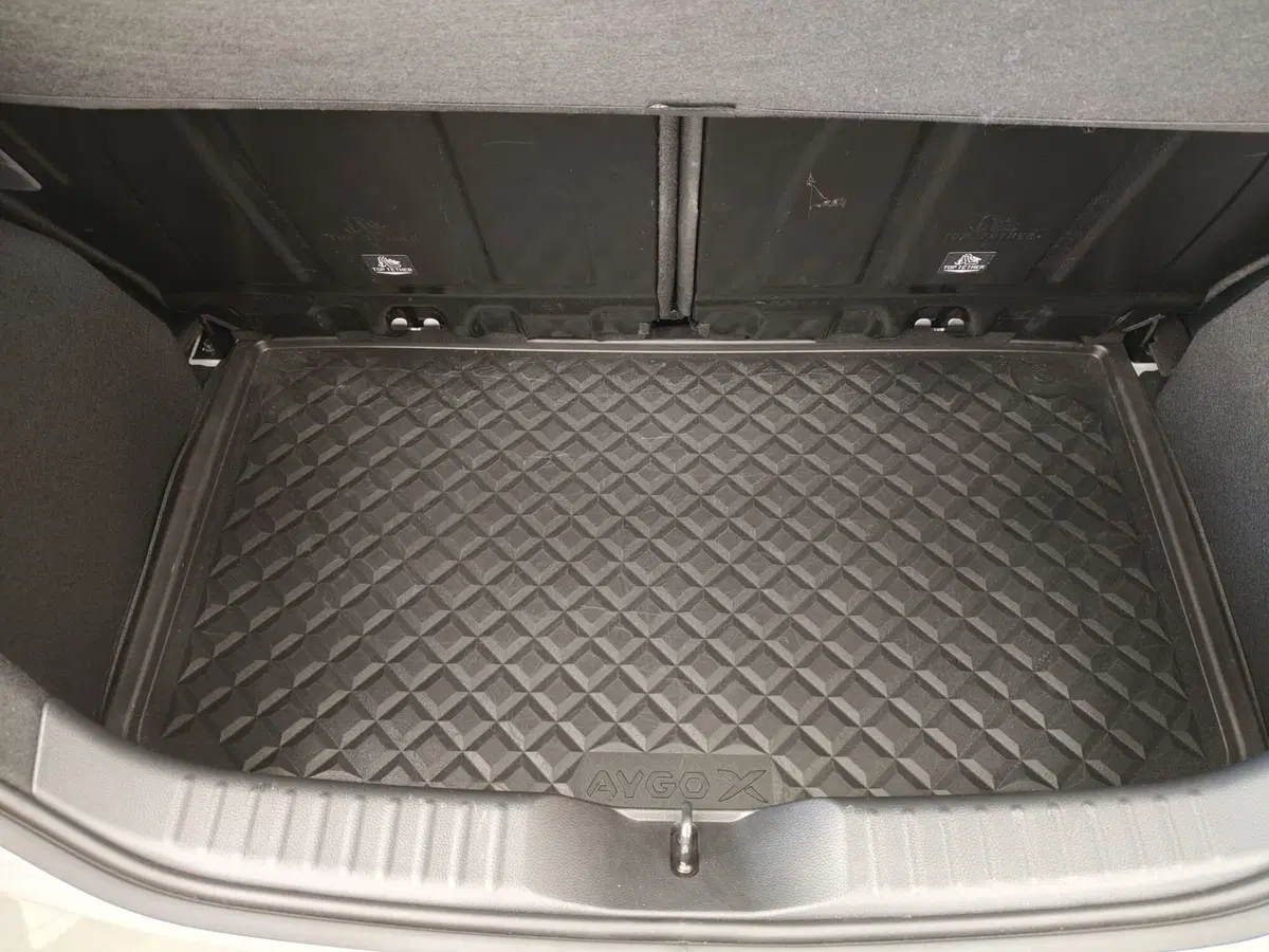 Toyota Aygo X usata a Frosinone (13)