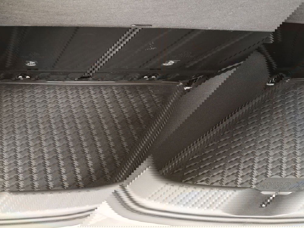 Toyota Aygo X usata a Frosinone (13)