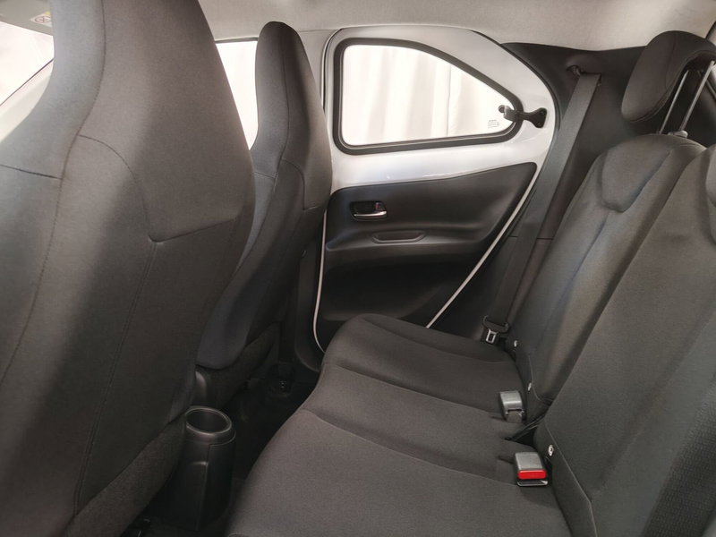 Toyota Aygo X usata a Frosinone (15)