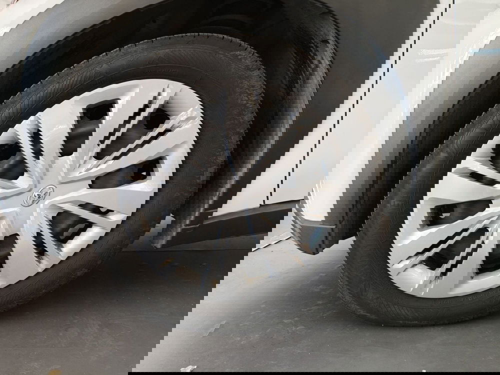 Toyota Aygo X usata a Frosinone (18)