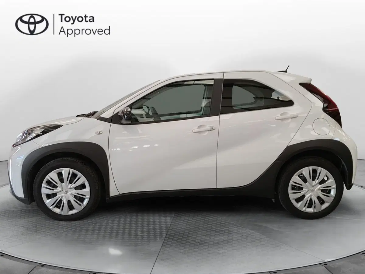 Toyota Aygo X usata a Frosinone (3)