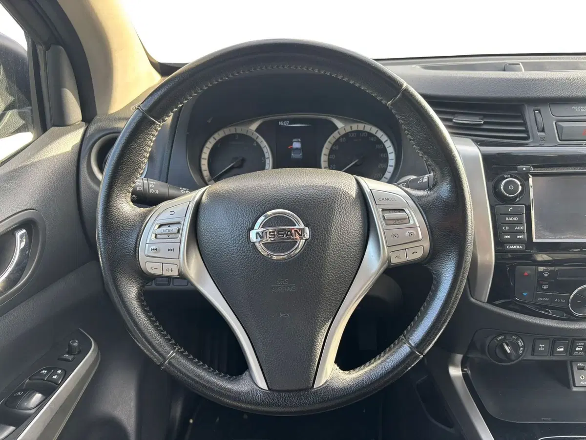 Nissan Navara usata a Roma (10)