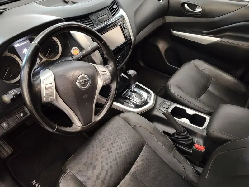 Nissan Navara usata a Roma (11)