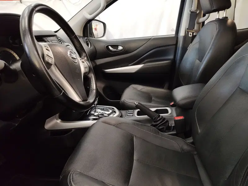 Nissan Navara usata a Roma (12)