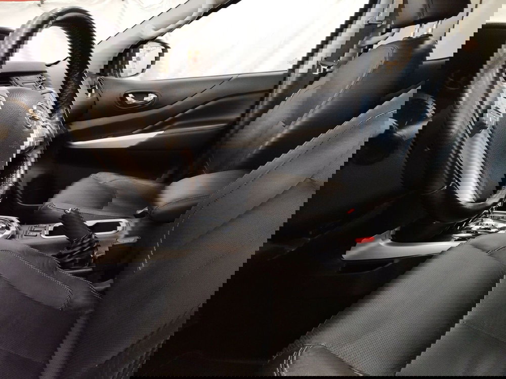 Nissan Navara usata a Roma (12)