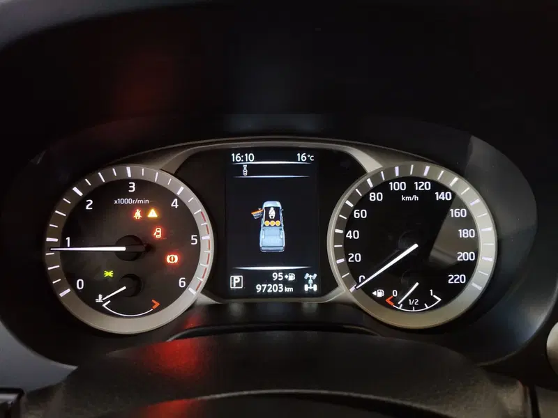 Nissan Navara usata a Roma (14)