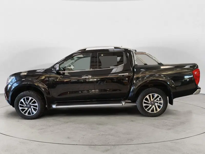 Nissan Navara usata a Roma (2)