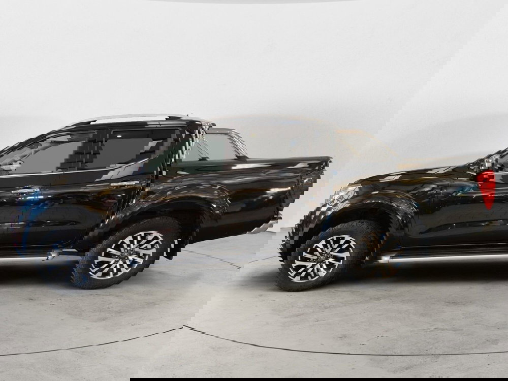 Nissan Navara usata a Roma (2)