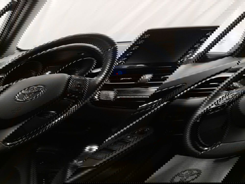 Toyota Toyota C-HR usata a Roma (11)