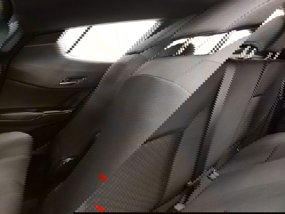 Toyota Toyota C-HR usata a Roma (8)