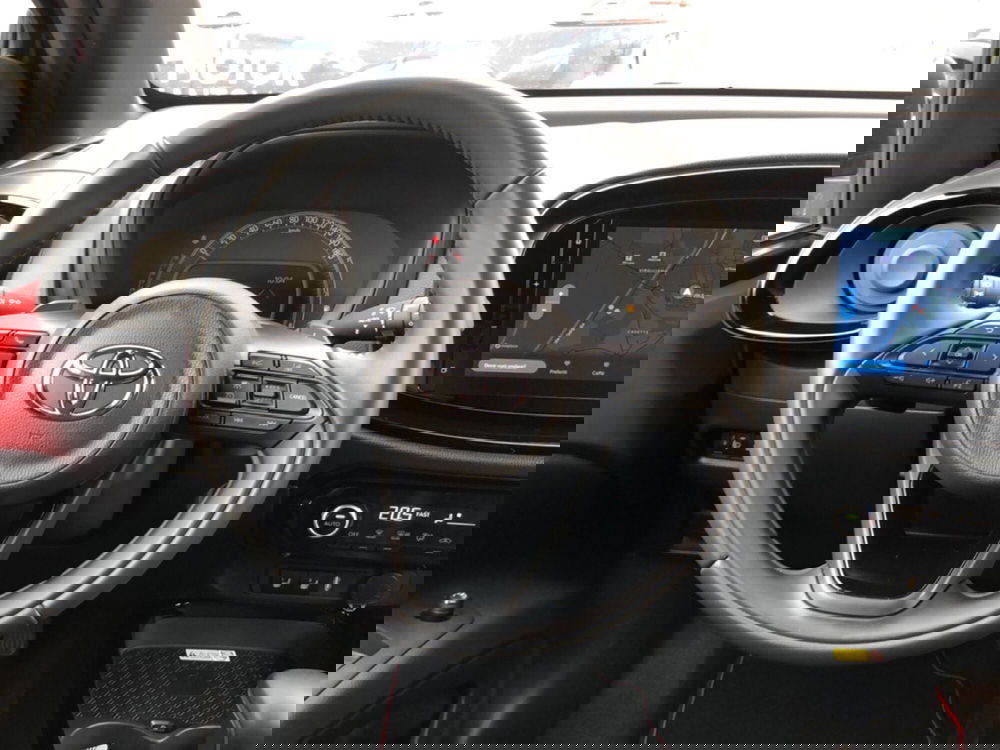 Toyota Aygo X usata a Mantova (19)