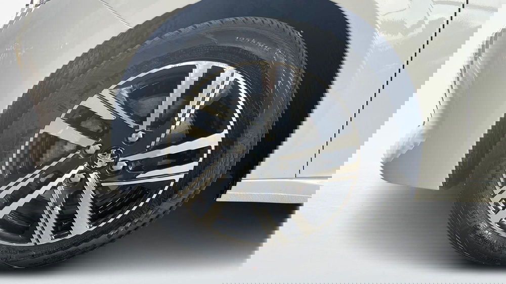 Peugeot 208 usata a Catania (18)