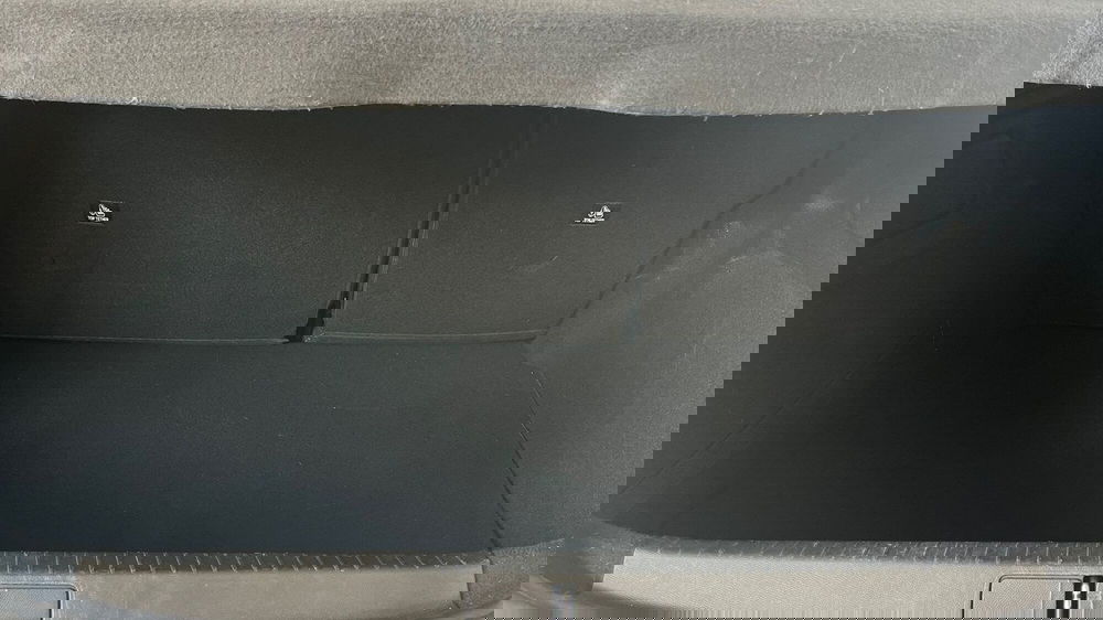 Peugeot 208 usata a Catania (9)