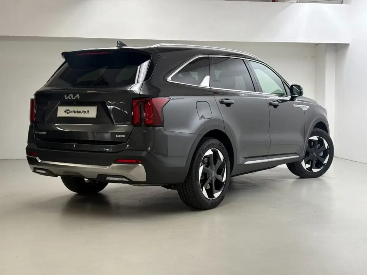 Kia Sorento nuova a Como (3)
